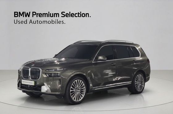BMW X7 xDrive 40i Design Pure Excellence 6-Seater — пробег 11 208 км — фото 1 из 5