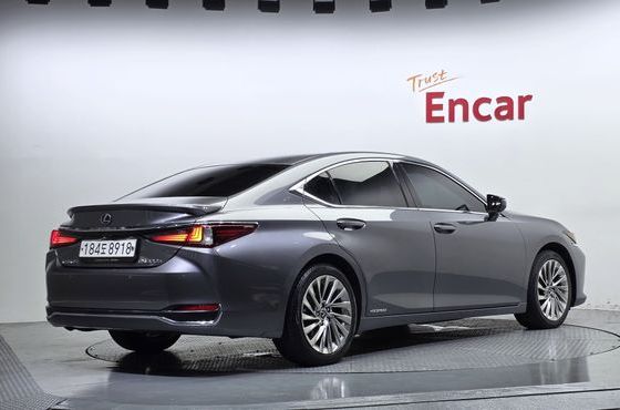 Lexus ES Executive — пробег 98 027 км — фото 2 из 5
