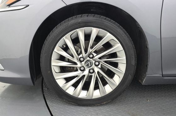Lexus ES Executive — пробег 98 027 км — фото 5 из 5