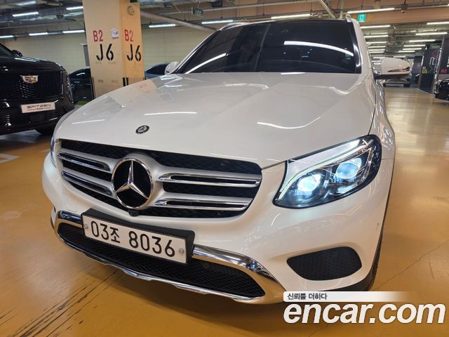 Mercedes-Benz GLC-Class GLC220 d 4MATIC Premium — пробег 28 000 км — фото 1 из 5