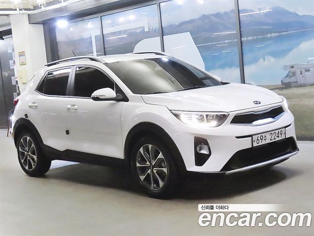 Kia Stonic из Кореи Encar