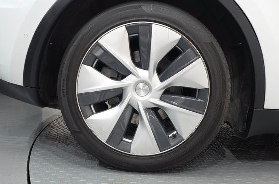 Tesla Model Y Long Range AWD — пробег 89 708 км — фото 5 из 5