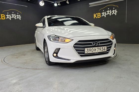 Hyundai AVANTE 1.6 LPI Smart (Rental Car) — пробег 320 724 км — фото 3 из 5