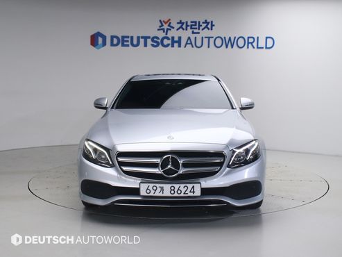 Mercedes-Benz E-Class E220d 4MATIC Avantgarde — пробег 70 516 км — фото 4 из 5