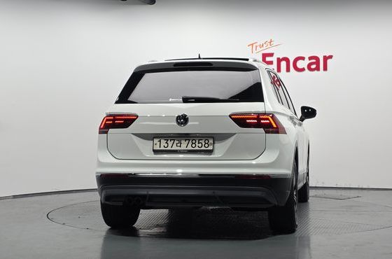 Volkswagen Tiguan 2.0 TDI Prestige — пробег 115 589 км — фото 4 из 5