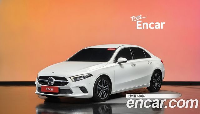 Mercedes-Benz A-Class A200d Sedan — пробег 48 180 км — фото 1 из 5