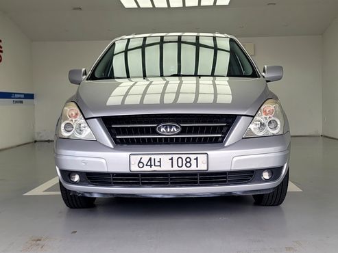 Kia Carnival 9-Seater LPI GLX Standard — пробег 260 000 км — фото 1 из 5
