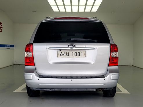 Kia Carnival 9-Seater LPI GLX Standard — пробег 260 000 км — фото 4 из 5
