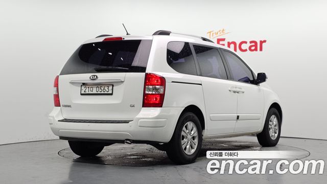 Kia Carnival New Carnival GX Standard — пробег 312 713 км — фото 2 из 5
