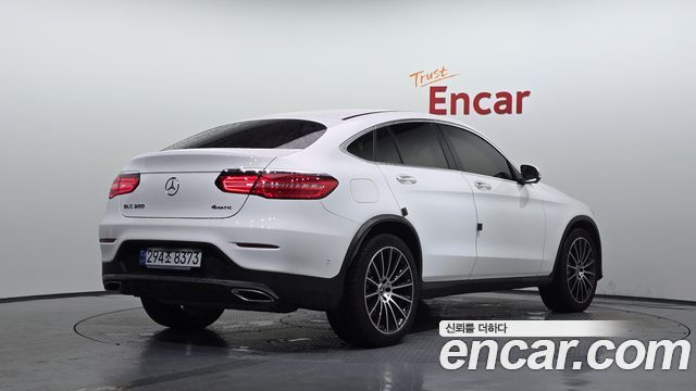 Mercedes-Benz GLC-Class GLC300 4MATIC AMG Line Coupe — пробег 108 444 км — фото 2 из 5