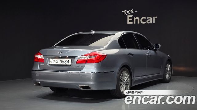 Hyundai Genesis из Кореи Encar