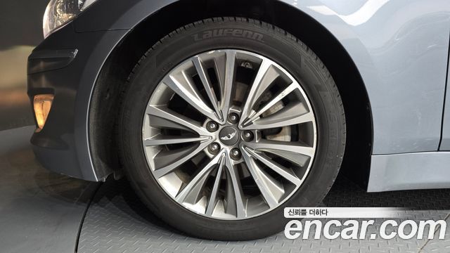 Hyundai Genesis из Кореи Encar