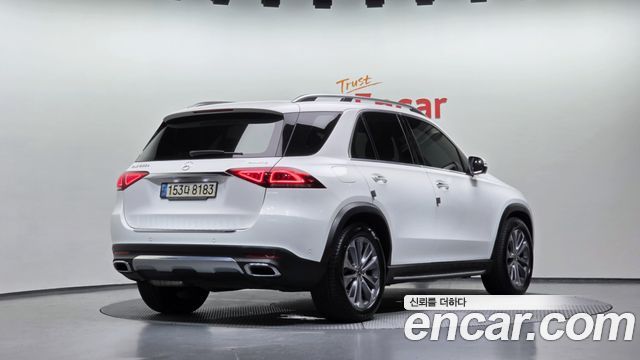 Mercedes-Benz GLE-Class GLE300d 4MATIC — пробег 82 450 км — фото 2 из 5