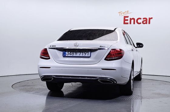 Mercedes-Benz E-Class E300 4MATIC Exclusive — пробег 222 341 км — фото 4 из 5