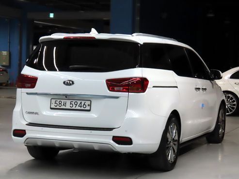 Kia Carnival Gasoline 9-Seater Noblesse Special — пробег 77 750 км — фото 4 из 5