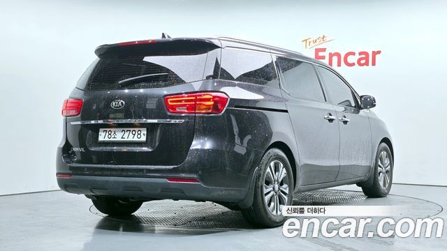 Kia Carnival из Кореи Encar