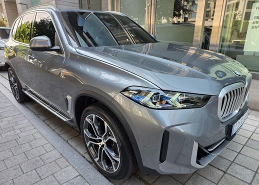 BMW X5 xDrive 40i xLine — пробег 1 390 км — фото 1 из 5