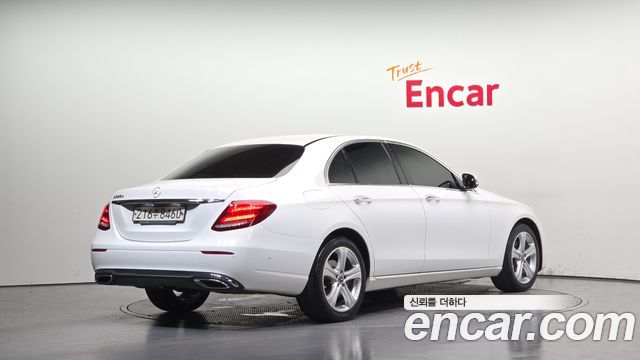 Mercedes-Benz E-Class из Кореи Encar