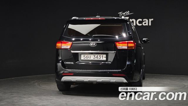 Kia Carnival из Кореи Encar