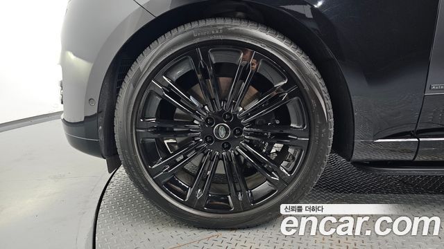 Land Rover Range Rover P530 Autobiography Long Wheel Base — пробег 36 139 км — фото 5 из 5