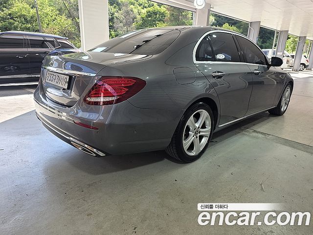 Mercedes-Benz E-Class из Кореи Encar