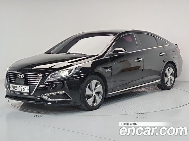 Hyundai Sonata 2.0 HEV Premium — пробег 216 582 км — фото 1 из 5