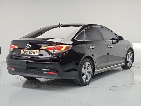 Hyundai Sonata 2.0 HEV Premium — пробег 216 582 км — фото 4 из 5