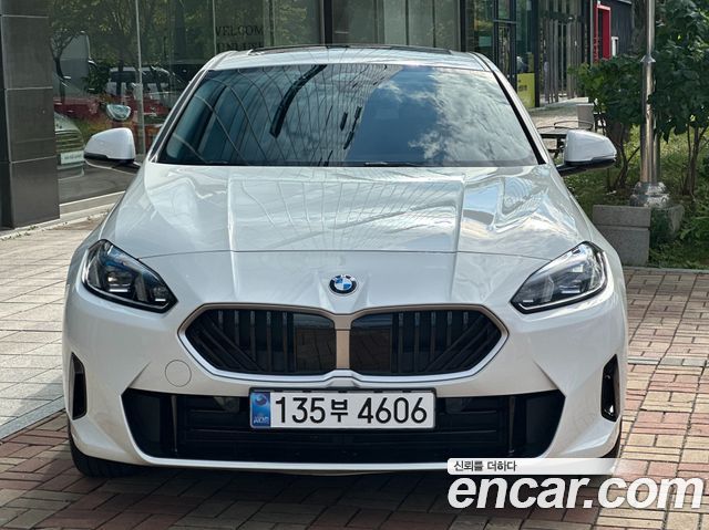 BMW 1-Series 120 — пробег 4 089 км — фото 3 из 5