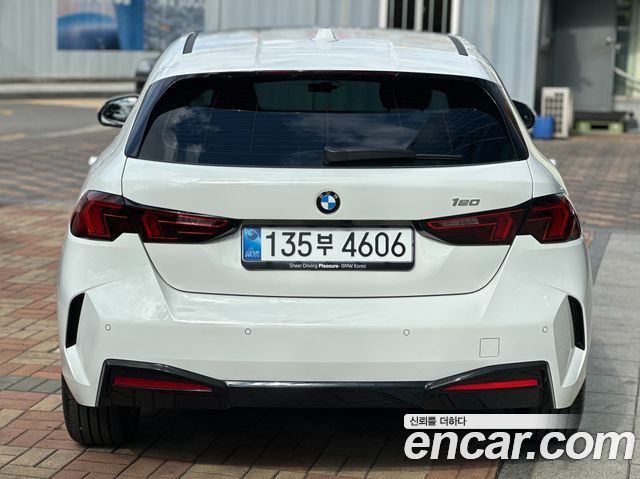 BMW 1-Series 120 — пробег 4 089 км — фото 4 из 5