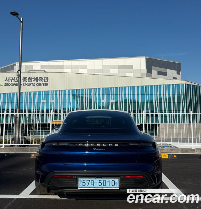 Porsche Taycan из Кореи Encar