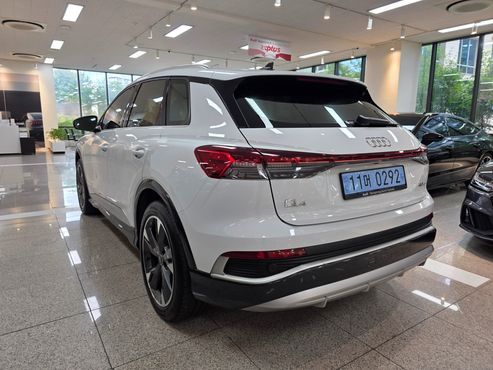 Audi Q4 e-tron 40 Premium — пробег 53 167 км — фото 3 из 5
