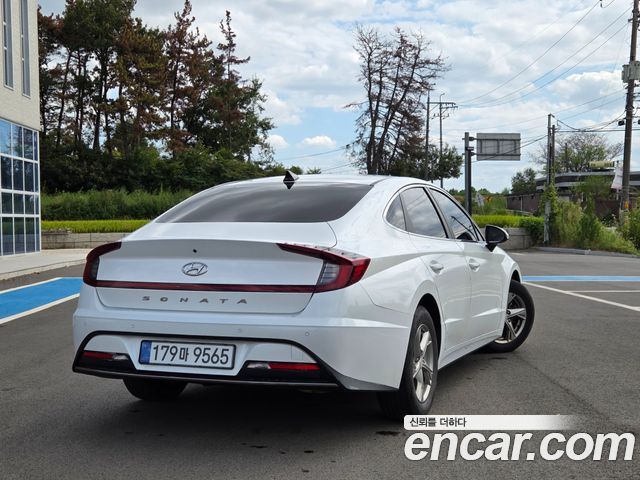 Hyundai Sonata 2.0 Premium — пробег 119 548 км — фото 4 из 5