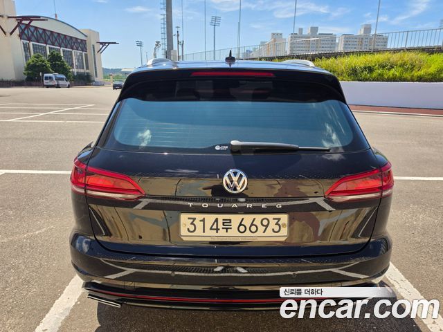 Volkswagen Touareg 3.0 TDI R-Line — пробег 119 500 км — фото 4 из 5
