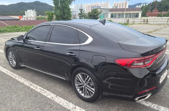 Hyundai Grandeur 2.4 Premium — пробег 70 000 км — фото 3 из 5