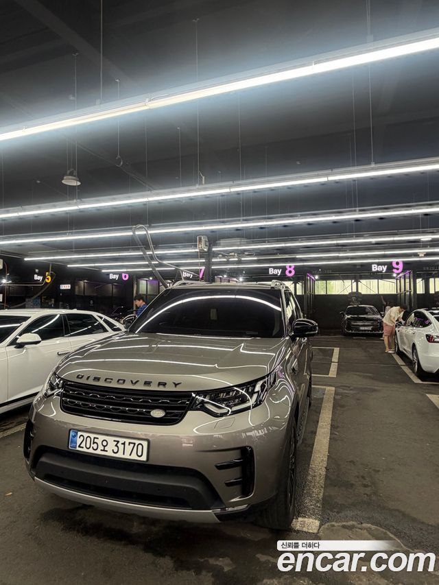 Land Rover Discovery 3.0 TD6 HSE Luxury — пробег 150 000 км — фото 2 из 5