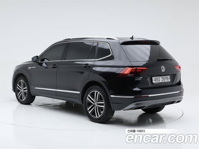 Volkswagen Tiguan 2.0 TDI Prestige — пробег 111 909 км — фото 4 из 5