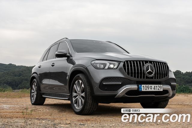 Mercedes-Benz GLE-Class GLE300d 4MATIC — пробег 45 980 км — фото 1 из 5