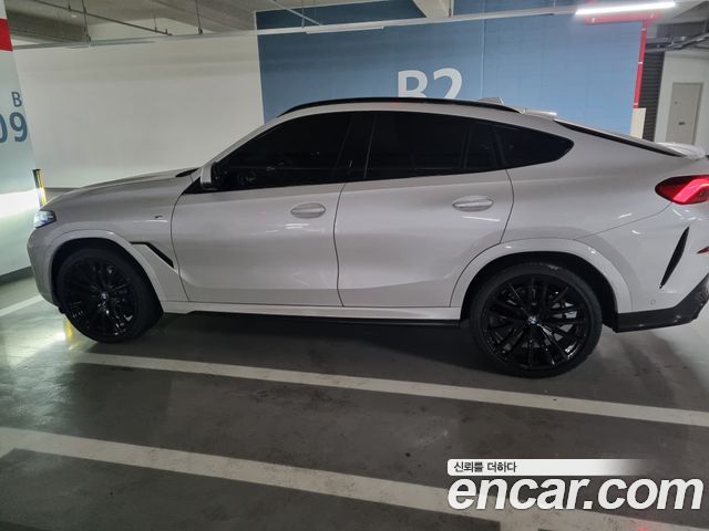 BMW X6 xDrive40i M Sport — пробег 24 200 км — фото 2 из 5