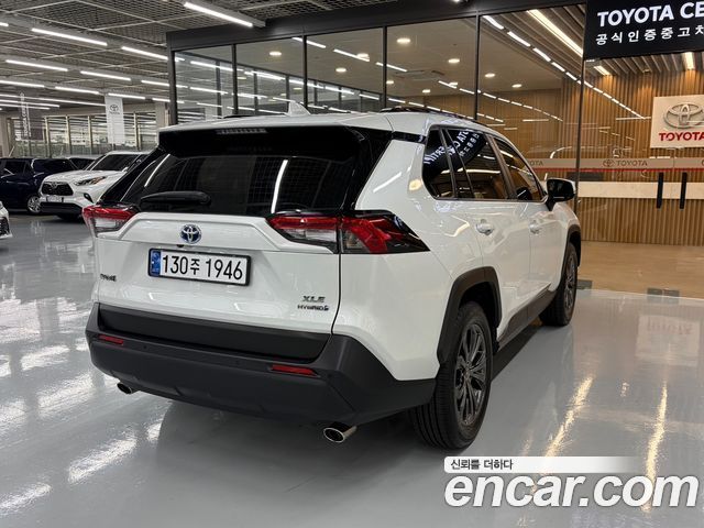 Toyota RAV4 2.5 2WD Hybrid XLE — пробег 42 978 км — фото 2 из 5