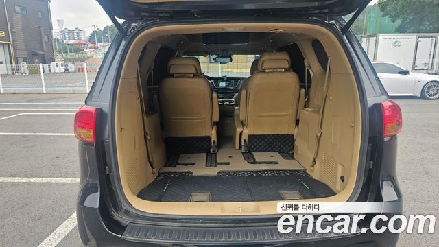 Kia Carnival Gasoline 7-seater Hi-Limousine President — пробег 76 380 км — фото 5 из 5