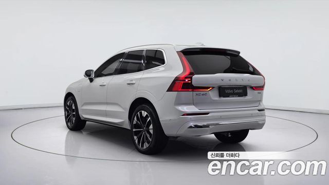 Volvo XC60 T8 Ultra Bright — пробег 2 920 км — фото 4 из 5