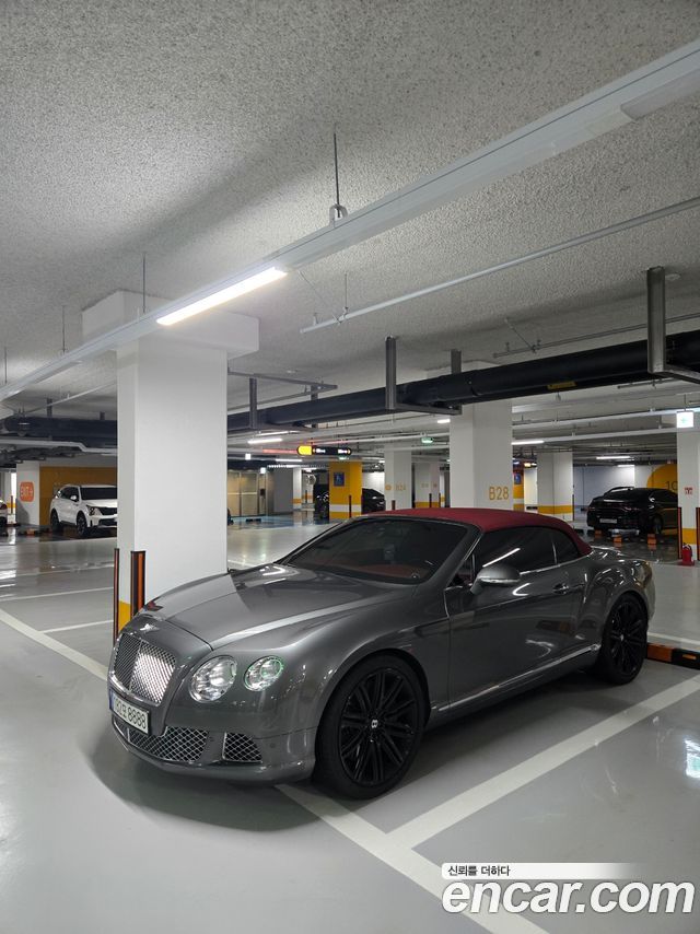 Bentley Continental 6.0 GTC — пробег 74 000 км — фото 1 из 5