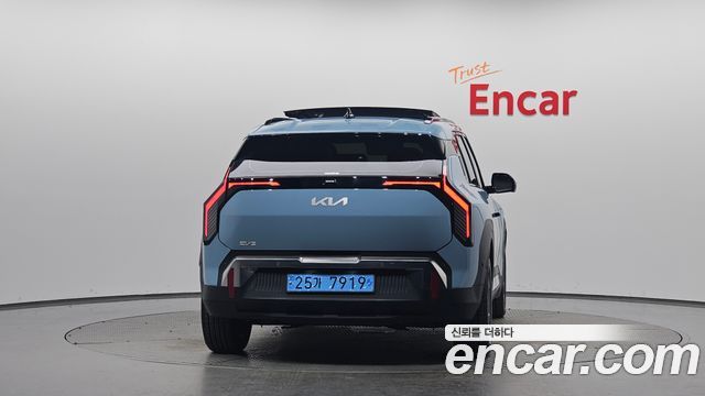 Kia EV3 из Кореи Encar