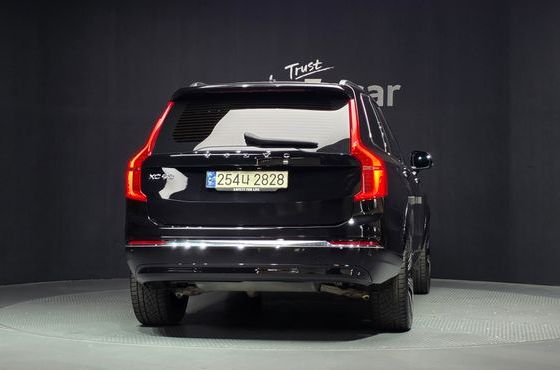 Volvo XC90 B6 Ultimate Bright — пробег 85 279 км — фото 4 из 5