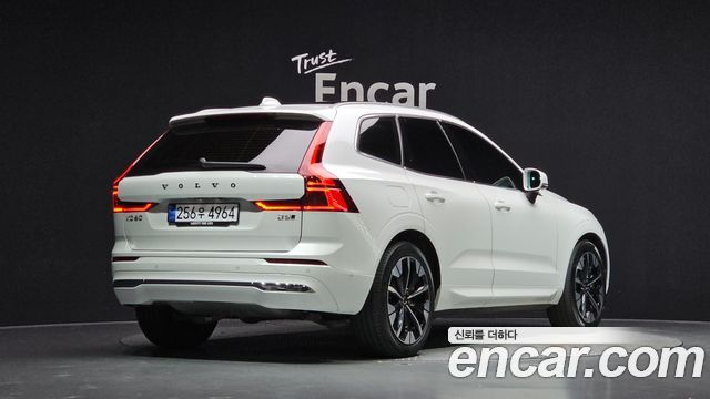 Volvo XC60 B5 Ultra Bright Air Sus — пробег 10 603 км — фото 2 из 5