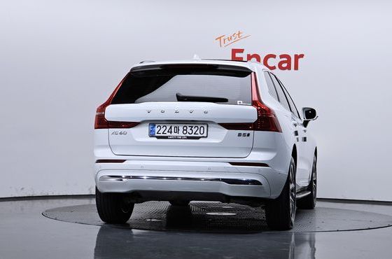 Volvo XC60 B5 Ultimate Bright — пробег 106 364 км — фото 4 из 5