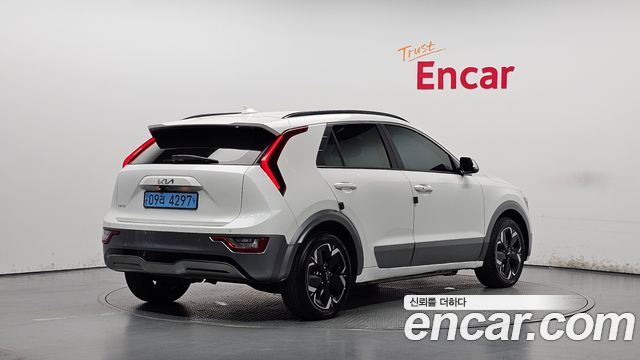 Kia Niro Earth — пробег 283 880 км — фото 2 из 5