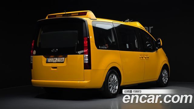 Hyundai Staria L3.5  Kinder Safety Car 15-Seater — пробег 59 958 км — фото 2 из 5