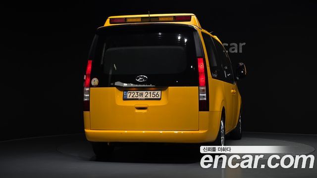 Hyundai Staria L3.5  Kinder Safety Car 15-Seater — пробег 59 958 км — фото 4 из 5