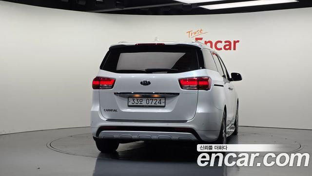 Kia Carnival из Кореи Encar